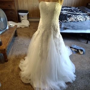 Ivory Lace Top Wedding Gown size 4